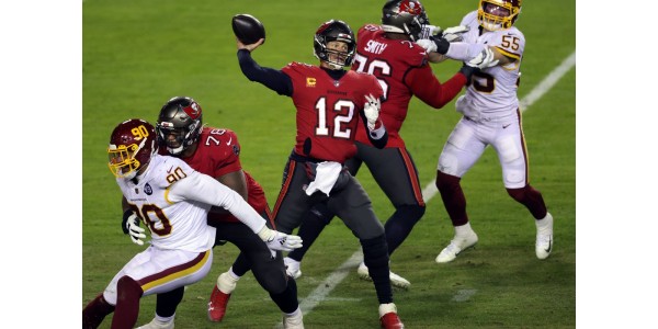 Sekä Buffalo Bills että Tampa Bay Buccaneers pääsivät seuraavalle NFL-pudotuspeleille